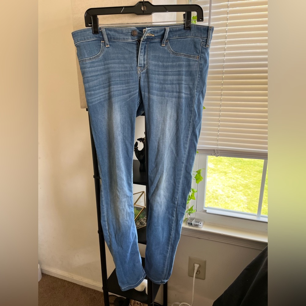 Medium Wash Mid-Rise Jeans